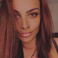 AlluringRaya Offline Chatraum