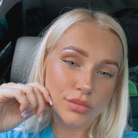 Maddy_Kit offline chatrum