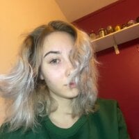 kaitlynnicole17's Offline Chat Room