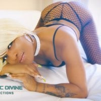 EbonyHarleyQuinn's Offline Chat Room