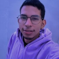adam_johnsonn_ webcam