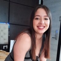 rosse_teen_ Adlı Modelin Çevrimdışı Sohbet Odası