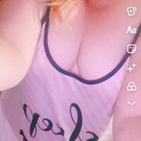 curvyhotred webcam