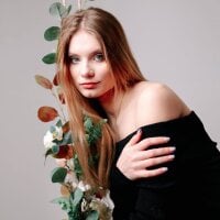 SoftBliss model avatar