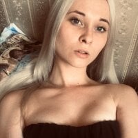 baby_blonde Adlı Modelin Çevrimdışı Sohbet Odası