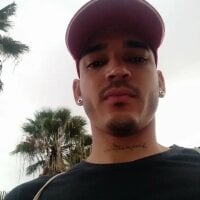 Davidgnzz1993 webcam model