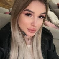 serotoninkasss' Offline Chat Room