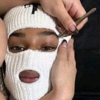 bully-n-thicky's Offline Chat Room