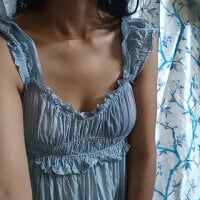 Aashiika1176 webcam
