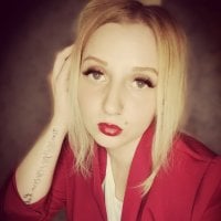 nika_brilliant's Offline Chat Room