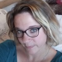 lola29300's Offline Chat Room