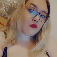 sexycurvyj's Profile Pic