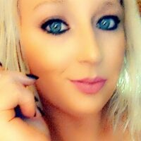 flirtycamgirl's Offline Chat Room