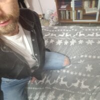 HouseOfCums webcam