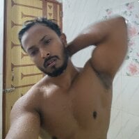 HunkyAriyaan webcam