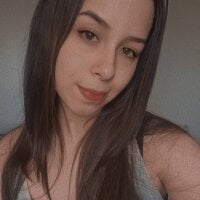 Lizza22's Offline Chat Room