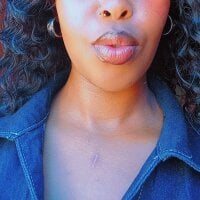 baddiemine05 webcam model