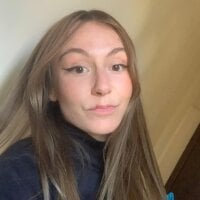 LillySparks69 naked in live sex video chat