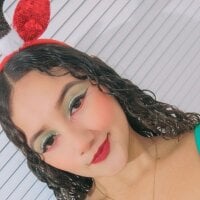 Marianela_18's Offline Chat Room