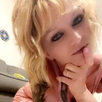 Hornybitch2216 webcam