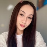 ElsaManspeaker webcam model