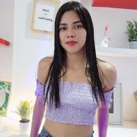 Salma-Hayek's Offline Chat Room