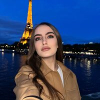 AlinaTomsonn Offline chat-huone