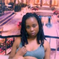 EBONYSMILES' Offline Chat Room