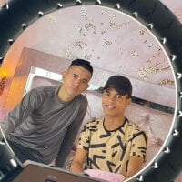 two_extreme_hot Chat Room offline