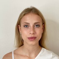 AgnesLaurin Adlı Modelin Çevrimdışı Sohbet Odası