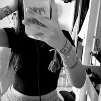 Hotronita123 webcam model