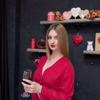 DaniaGolmer's Offline Chat Room