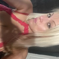 dannidoll's Offline Chat Room