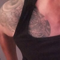 SlaveBoyQuinn webcam