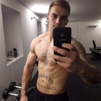 BadassRico's Offline Chat Room