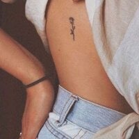 candy-vanessa-'s Offline Chat Room