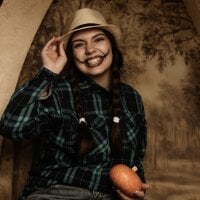 DaniellaLovely webcam model