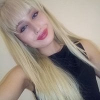 MartinaMercedes' Offline Chat Room