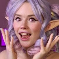 LexieLoree's Avatar Pic