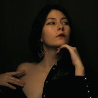 IrenePowers Adlı Modelin Çevrimdışı Sohbet Odası