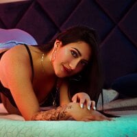 Arianacollinss' Offline Chat Room