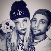 Bilik Sembang Luar Talian fatalxcouple