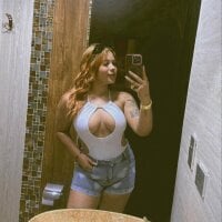 mia_18v webcam model