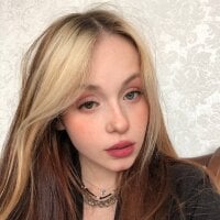 Aliceinstripland offline chatrum