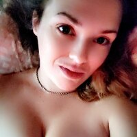 SouthernBelleBrii Adlı Modelin Çevrimdışı Sohbet Odası