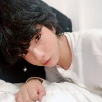 AllanYong18 webcam model