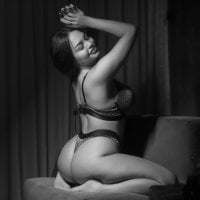 MichelleReys webcam model