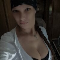 lacedinleather webcam