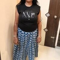Rashikamalhotra webcam model