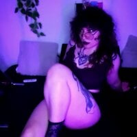 Model Moxxxie